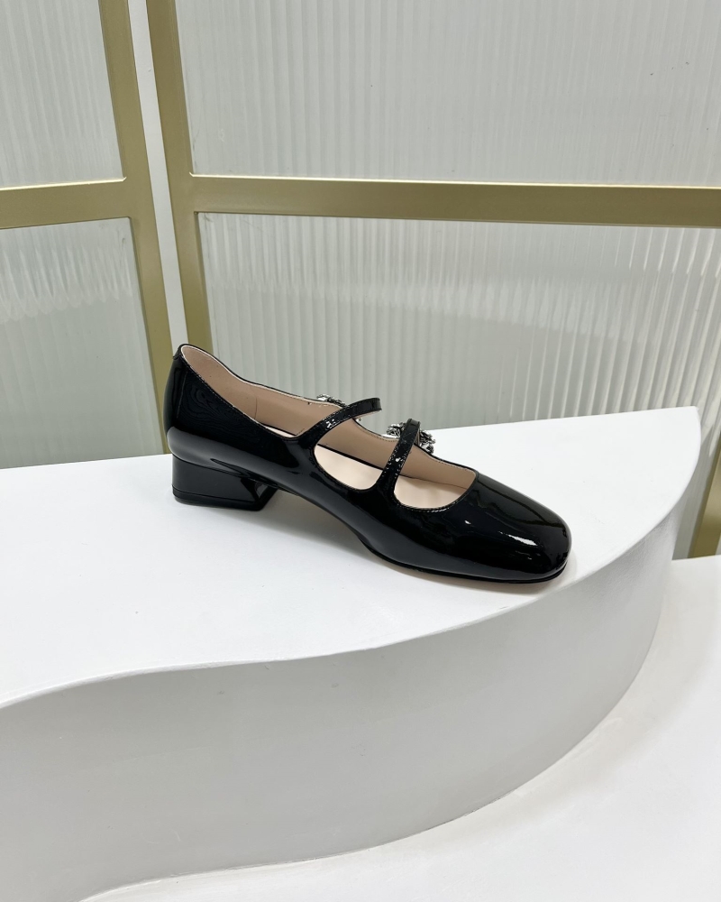 Roger Vivier flat shoes